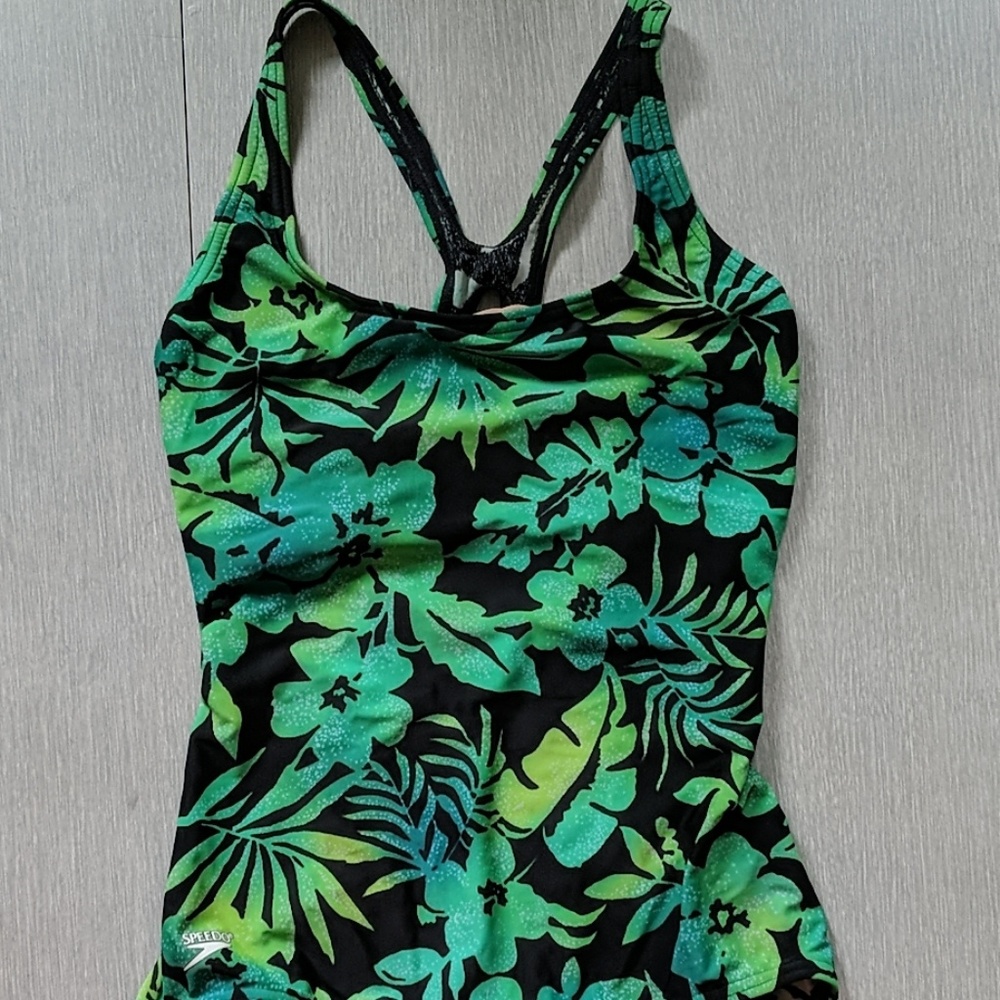Tropical Leaf Women's Speedo size 8